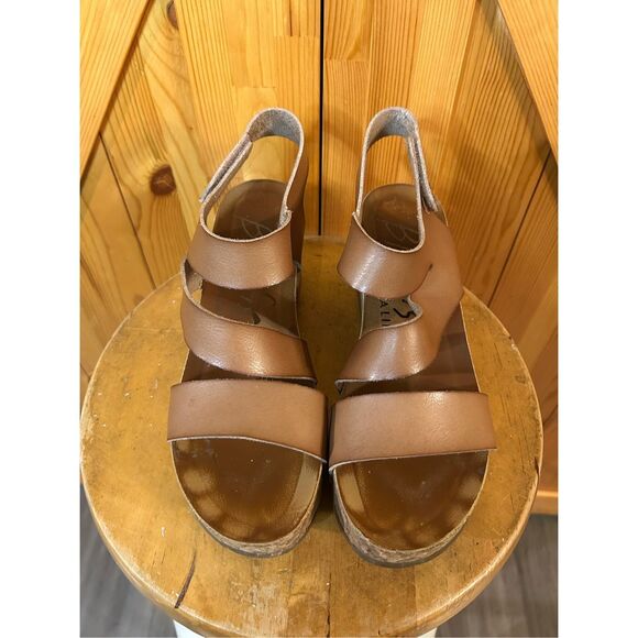 Blowfish Malibu Women's Wedge Sandal Size 9 - Picture 3 of 9